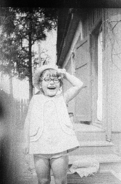 Старенькое фото. Воспоминание детства