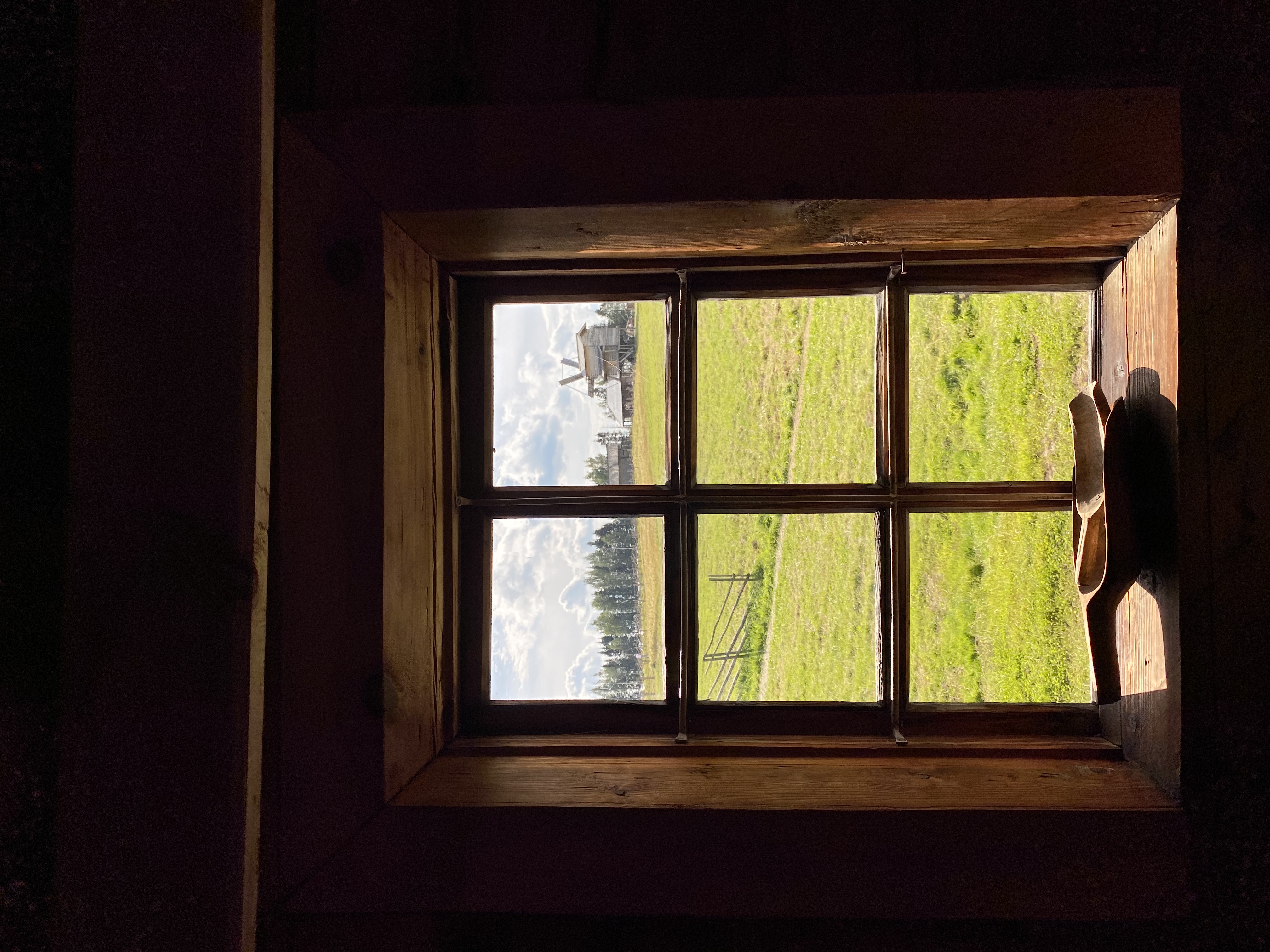 Там на родине