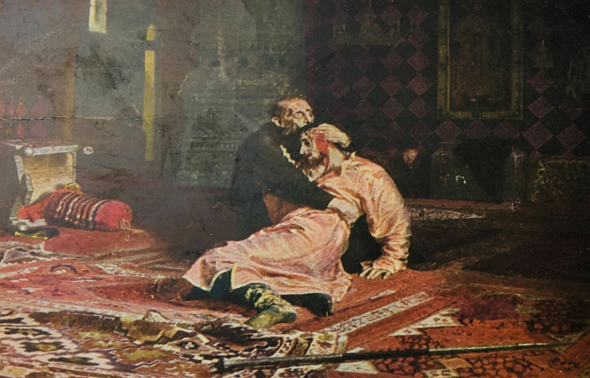 Любого прибирает