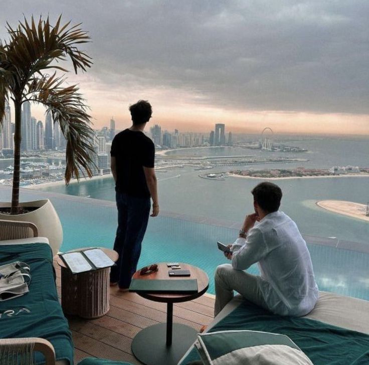 Костёр и баран среди рыб