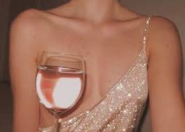 Да, он тешится часто вином