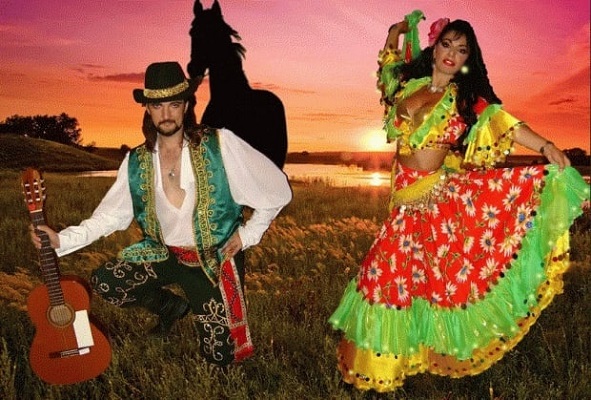 Спой мне цыганка романс...