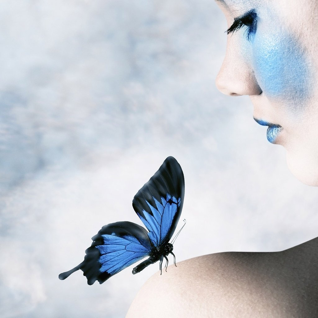 счастье бабочки. человек бабочка. бабочка на плечи. женщина бабочка. счастье бабочки.
