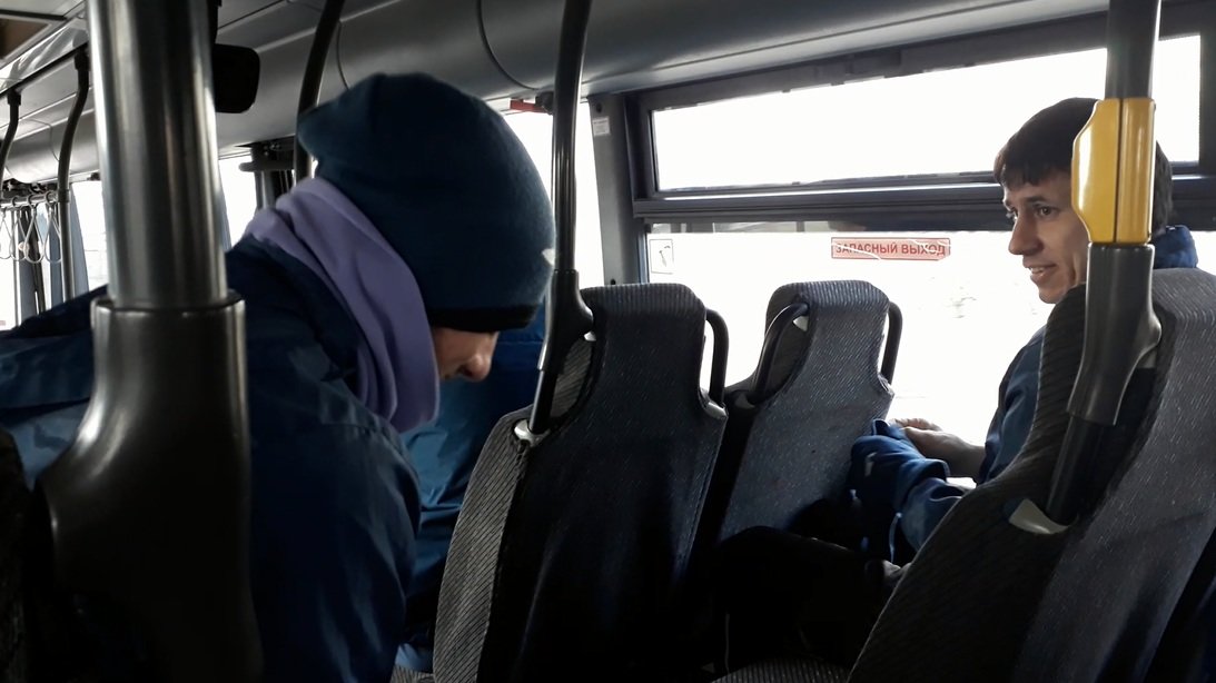 Куда-то бессмысленно едут