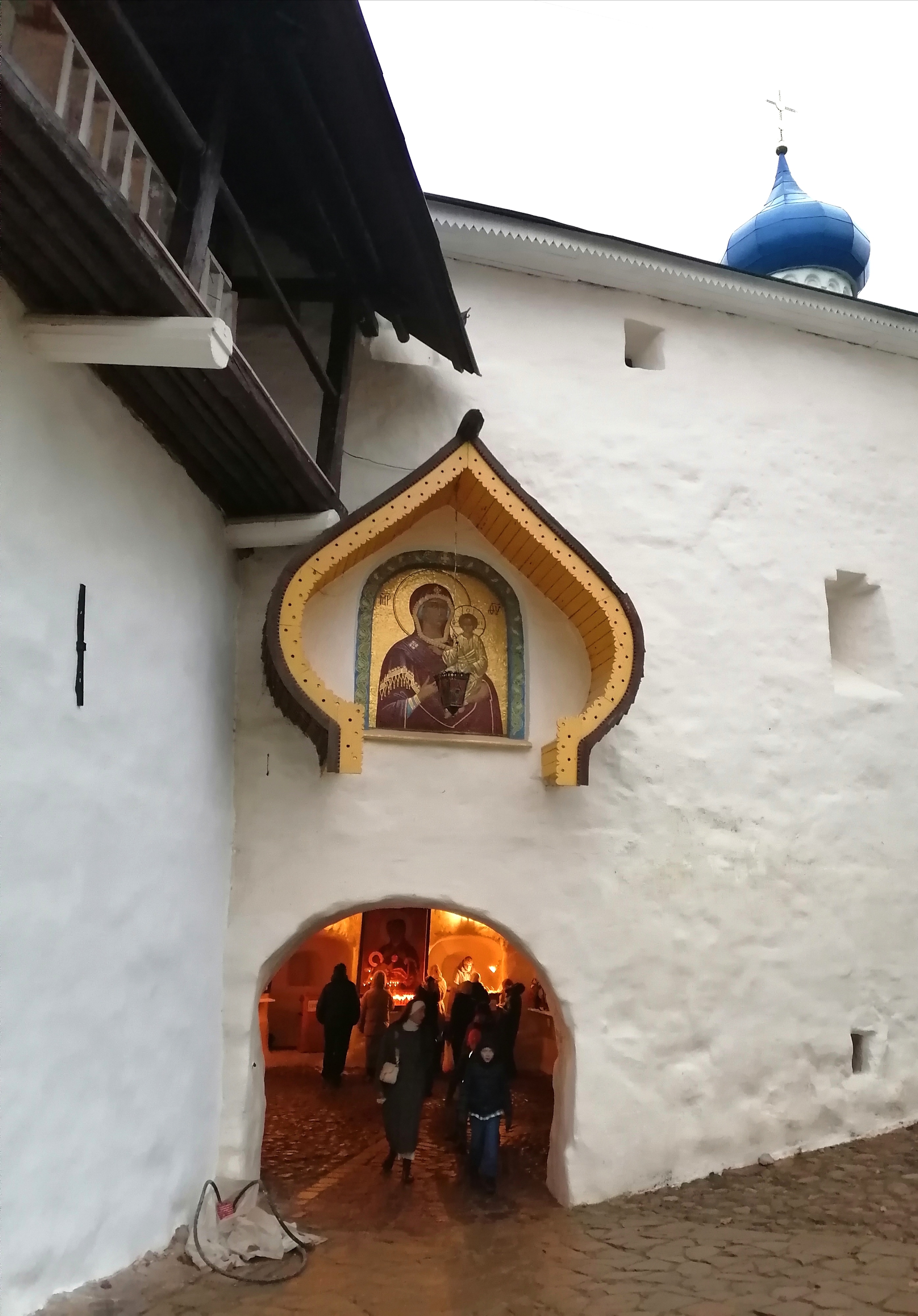 Печерские пещеры