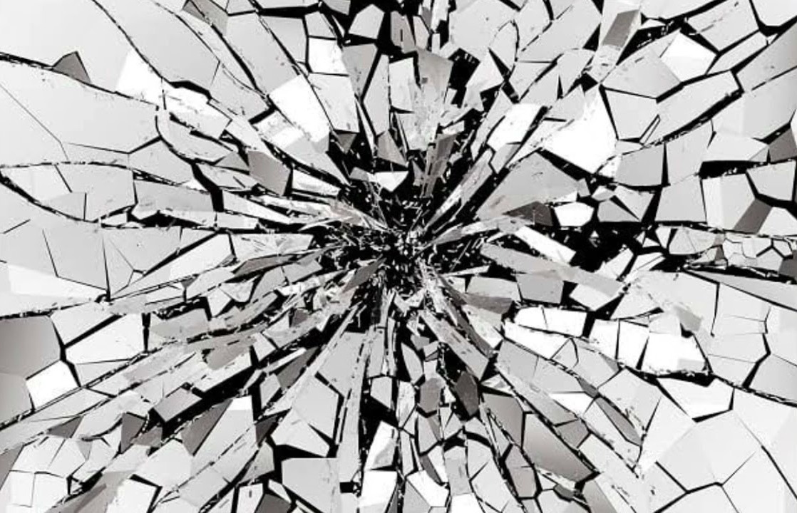 "В мириадах разбитых зеркал..."