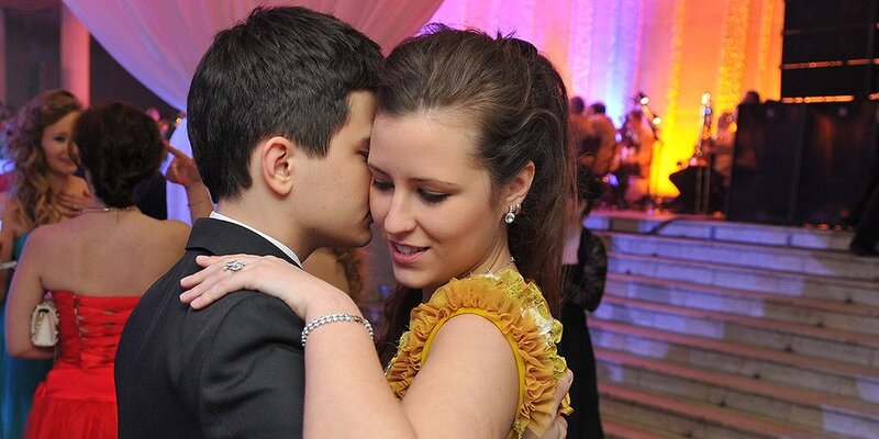 Стихи читают