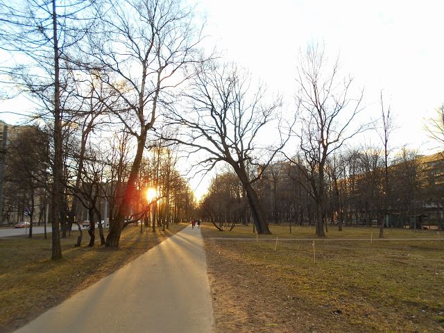 За окном